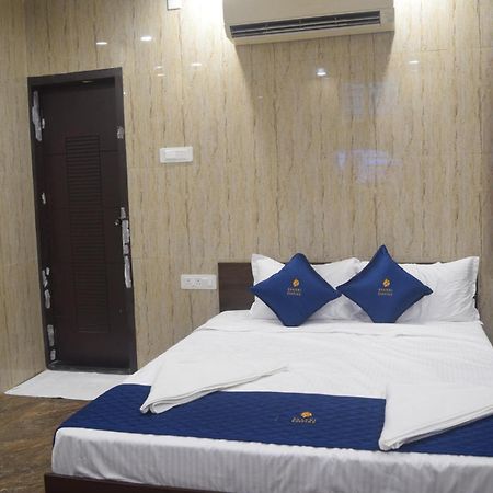 Hotel Esakki Empire Chennai Exterior foto