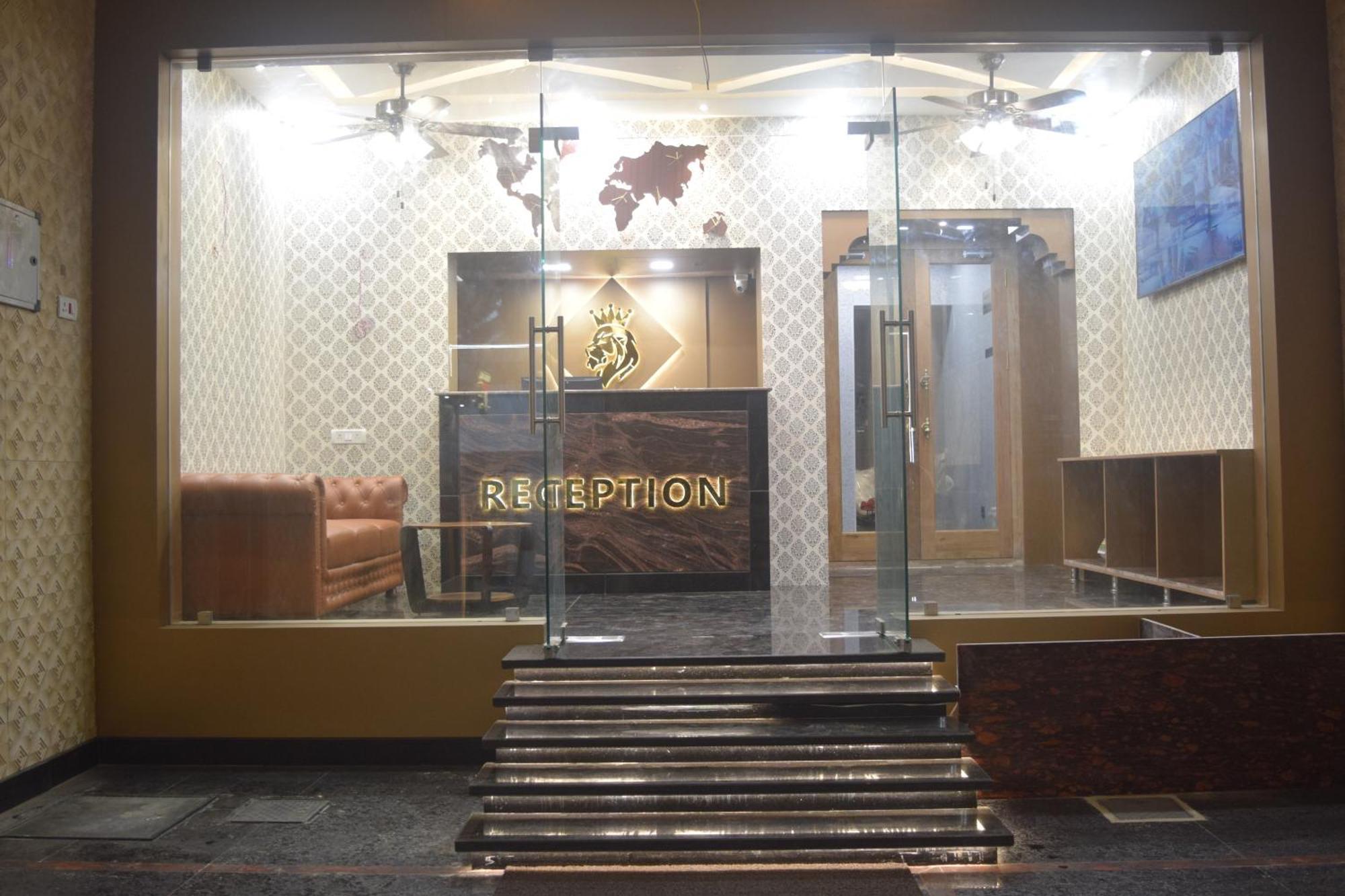 Hotel Esakki Empire Chennai Exterior foto
